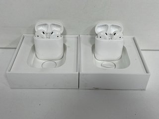 2 X APPLE AIRPODS WIRELESS EARBUDS: MODEL NO A1602 (WITH BOXES) [JPTM122379]