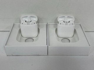 2 X APPLE AIRPODS WIRELESS EARBUDS: MODEL NO A1602 (WITH BOXES) [JPTM122373]