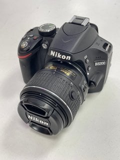 NIKON D3200 24.2 MEGAPIXELS DSLR CAMERA. WITH NIKON AF-S 18-55MM 1:3.5-5.6G II DX VR LENS (WITH BATTERY & LENS CAP) [JPTM122661]