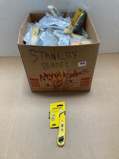 BOX OF STANLEY RETRACTABLE BLADE UTILITY KNIVES (PLEASE NOTE: 18+YEARS ONLY. ID MAY BE REQUIRED): LOCATION - A8