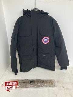 CANADA GOOSE MENS PULL OFF FAUX FUR PADDED ZIP UP COAT IN BLACK SIZE: M RRP - £1325: LOCATION - WHITE BOOTH