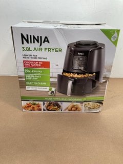 NINJA 3.8L AIR FRYER: LOCATION - B15