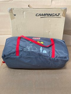 2 X ASSORTED CAMPING ITEMS TO INCLUDE COLEMAN CHIMNEY ROCK 3 PLUS BLACKOUT TENT , CAMPINGAZ 600 PARTY GRILL: LOCATION - B11