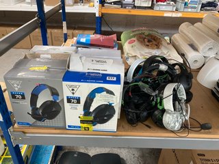 QTY OF ASSORTED HEADSETS TO INCLUDE TURTLE BEACH RECON 70 WIRED GAMING HEADSET: LOCATION - C1