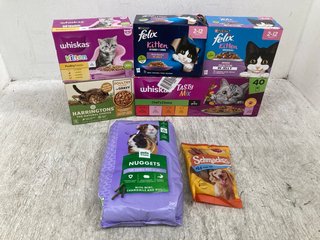 QTY OF ASSORTED PET FOOD ITEMS TO INCLUDE PEDIGREE SCHMACKOS 20 FISH MIX TREAT PACK 144G BB: 12/25: LOCATION - C15