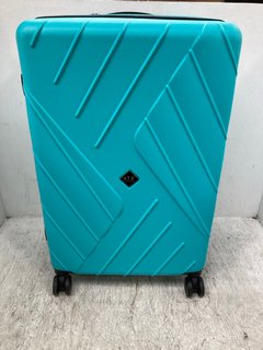 ATX LUGGAGE MEDIUM SIZED HARDSHELL TRAVEL SUITCASE IN LIGHT BLUE: LOCATION - C15