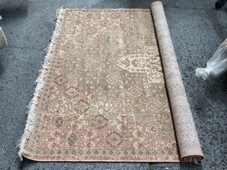 SO'HOME RUG. SIZE: 160X230CM. RRP - £145: LOCATION - B4