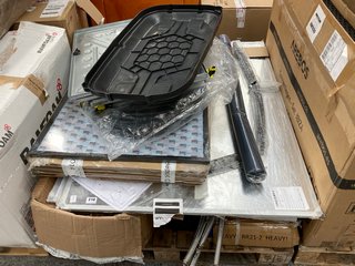 PALLET OF ASSORTED ITEMS TO INCLUDE METAL GRATE INSERTS: LOCATION - B5 (KERBSIDE PALLET DELIVERY)