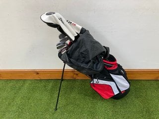 FAZER CTR25 GOLF BAG IN RED WHITE & BLACK WITH QTY OF ASSORTED CLUBS: LOCATION - C1