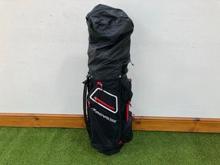 BENROSS GOLF BAG IN RED WHITE & BLACK TO INCLUDE QTY OF ASSORTED GOLF CLUBS: LOCATION - C1