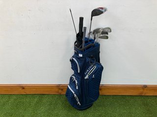 GOLFINO GOLF BAG IN BLUE TO INCLUDE QTY OF ASSORTED GOLF CLUBS: LOCATION - C1