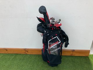 BENROSS GOLF BAG IN RED WHITE & BLACK TO INCLUDE QTY OF ASSORTED GOLF CLUBS: LOCATION - C1