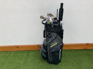 BENROSS GOLF BAG IN GREY & BLACK TO INCLUDE GOLF UMBRELLA & QTY OF ASSORTED GOLF CLUBS: LOCATION - C1