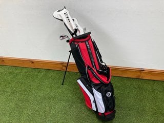 FAZER GOLF BAG IN RED WHITE & BLACK TO INCLUDE QTY OF ASSORTED GOLF CLUBS: LOCATION - C1