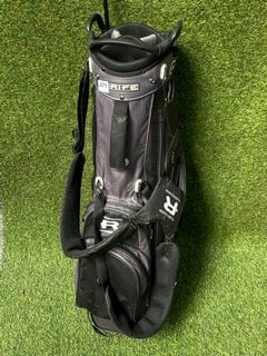 RIFE GOLF BAG IN GREY & BLACK: LOCATION - C4