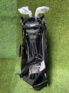 RIFE GOLF BAG IN WHITE & BLACK: LOCATION - C4