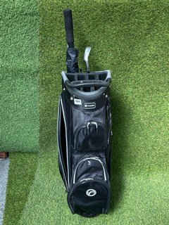 FAZER GOLF BAG IN WHITE & BLACK TO INCLUDE GOLF UMBRELLA & GOLF CLUB: LOCATION - C4