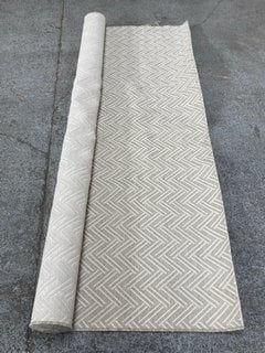 LA REDOUTE INTERIEURS RUG. SIZE: 240X330CM. RRP - £325: LOCATION - C6