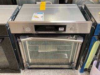 BOSCH BUILT IN SINGLE ELECTRIC OVEN: MODEL HRS574BS0B - RRP £699: LOCATION - A7