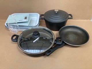 QTY OF ASSORTED KITCHEN ITEMS TO INCLUDE JOHN LEWIS AND PARTNERS NON STICK FRYING PAN: LOCATION - BR2