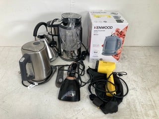 QTY OF ASSORTED KITCHEN GOODS TO INCLUDE KENWOOD DAWN COLLECTION KETTLE: LOCATION - BR3