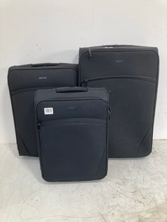 3 X JOHN LEWIS AND PARTNERS SUITCASES IN BLACK: LOCATION - BR6