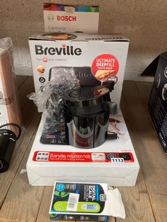 QTY OF ASSORTED KITCHEN APPLIANCES TO INCLUDE BREVILLE ULTIMATE DEEP FILL 2 SLICE TOASTIE MAKER: LOCATION - BR7