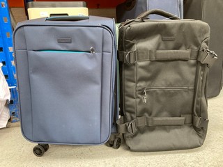 2 X SMALL JOHN LEWIS AND PARTNERS SUITCASES IN BLUE AND BLACK: LOCATION - BR8