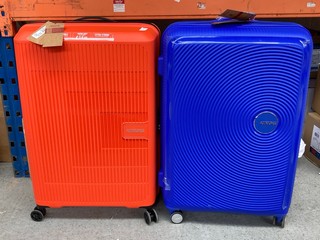 2 X AMERICAN TOURISTER HARDCASE SUITCASES IN ELECTRIC BLUE AND ORANGE: LOCATION - BR8