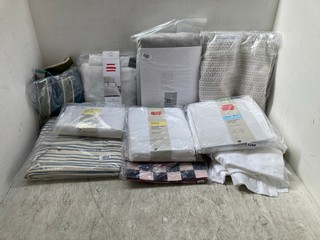 QTY OF ASSORTED ITEMS TO INCLUDE JOHN LEWIS & PARTNERS LUXURY EGYPTIAN COTTON FLAT SHEET DOUBLE SIZE IN WHITE: LOCATION - BR16