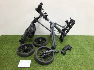 BENROSS SLIDER 3 WHEEL PUSH ALONG GOLF TROLLY: LOCATION - CR1