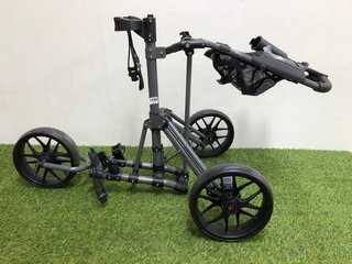 BENROSS SLIDER 3 WHEEL PUSH ALONG GOLF TROLLY: LOCATION - CR1