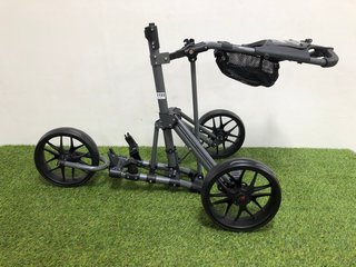 BENROSS SLIDER 3 WHEEL PUSH ALONG GOLF TROLLY: LOCATION - CR1