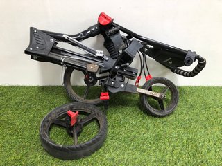 BENROSS SLIDER 3 WHEEL PUSH ALONG GOLF TROLLY: LOCATION - CR1