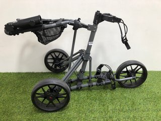 BENROSS SLIDER 3 WHEEL PUSH ALONG GOLF TROLLY: LOCATION - CR2