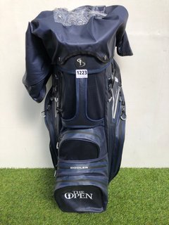 STROMBERG GOLF BAG IN NAVY & BLACK: LOCATION - CR5