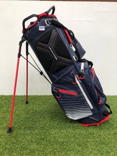 RIFE GOLF BAG IN RED WHITE & BLUE: LOCATION - CR6