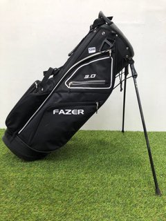 FAZER GOLF BAG IN GREY & BLACK: LOCATION - CR7