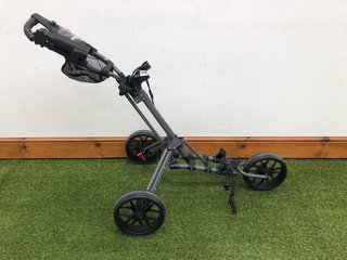 BENROSS SLIDER 3 WHEEL PUSH ALONG GOLF TROLLY: LOCATION - C2