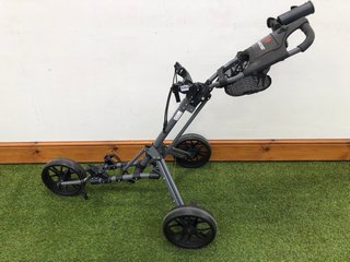 BENROSS SLIDER 3 WHEEL PUSH ALONG GOLF TROLLY: LOCATION - C2