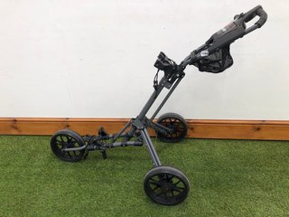 BENROSS SLIDER 3 WHEEL PUSH ALONG GOLF TROLLY: LOCATION - C2