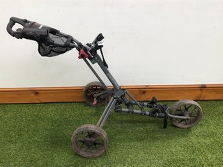 BENROSS SLIDER 3 WHEEL PUSH ALONG GOLF TROLLY: LOCATION - C2