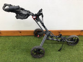 BENROSS SLIDER 3 WHEEL PUSH ALONG GOLF TROLLY: LOCATION - C2