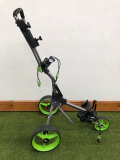 BENROSS 3 WHEEL PUSH ALONG GOLF TROLLY: LOCATION - C3