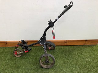 BENROSS 3 WHEEL PUSH ALONG GOLF TROLLY: LOCATION - C3