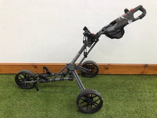 BENROSS SLIDER 3 WHEEL PUSH ALONG GOLF TROLLY: LOCATION - C3