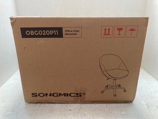 SONGMIC OFFICE CHAIR IN PINK: LOCATION - BR9