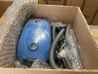 MIELE CLASSIC C1 JUNIOR BAGGED CYLINDER VACUUM IN BLUE RRP £159.99 MODEL : 12029900: LOCATION - B1