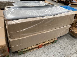 GREY FABRIC KING SIZE DIVAN BASE WITH PADDED HEADBOARD: LOCATION - B5 (KERBSIDE PALLET DELIVERY)