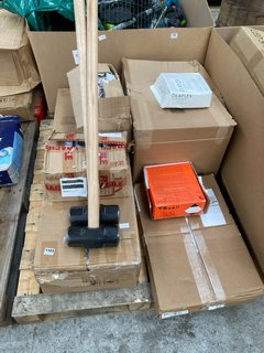 PALLET OF ASSORTED ITEMS TO INCLUDE OLAPLEX SALON INTRO KIT: LOCATION - B7 (KERBSIDE PALLET DELIVERY)